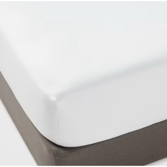 4-pack Twin/Twin XL Dorm Bed Fitted Sheets White Microfiber - Room Essentials - Picture 2 of 4